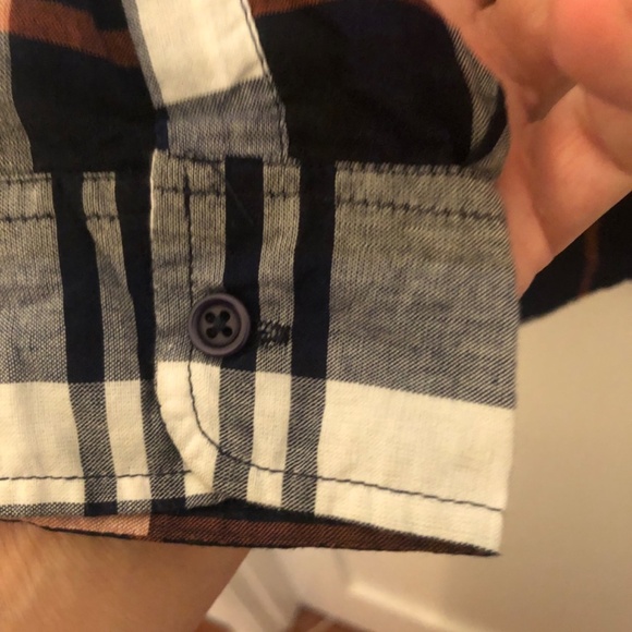 Kismit size medium plaid shirt/ new or like new , button up and pocket - Picture 2 of 5